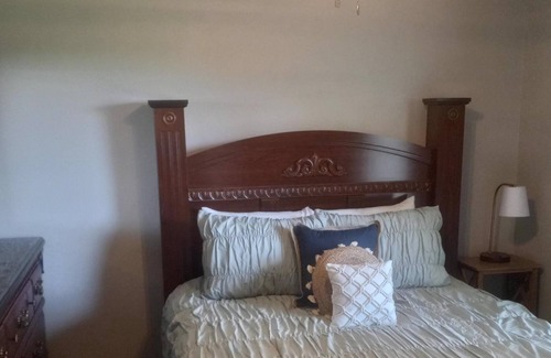 Orange Tree Casa | Samosa Hill Private Pool and Spa Home Dog Friendly