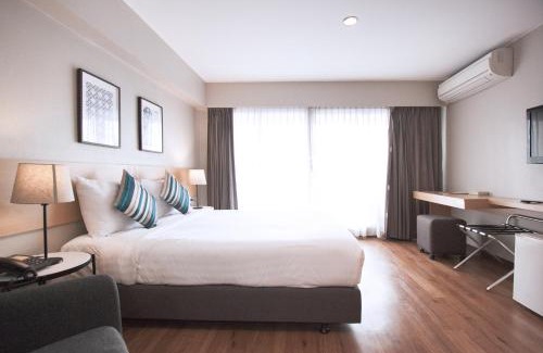 Thanon Phetchaburi Hotel | Samran Place Hotel