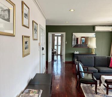 Phaya Thai Apartamento | Samsen Suites Spacious 2BR Contemporary Thai Style