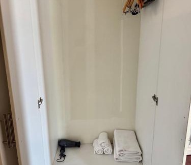 Phaya Thai Apartamento | Samsen Suites Spacious 2BR Contemporary Thai Style