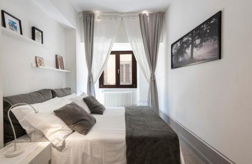 Santa Maria Novella Apartamento | San Antonino Elegant Renovated Cosy Central Plus