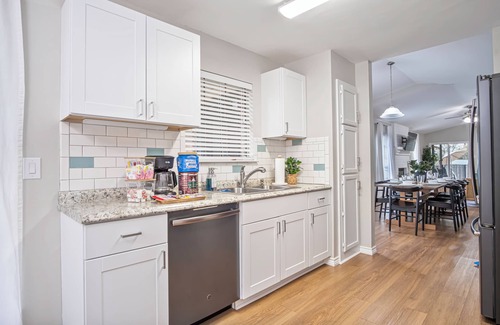 San Antonio Casa | San Antonio Gem! Heated Pool, Games, Gym & Cozy Comforts