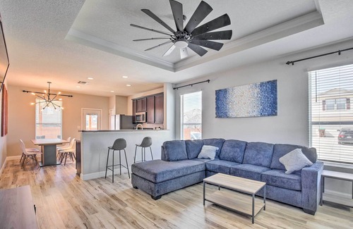 San Antonio Casa | San Antonio Home w/ Patio + Grill Near SeaWorld!