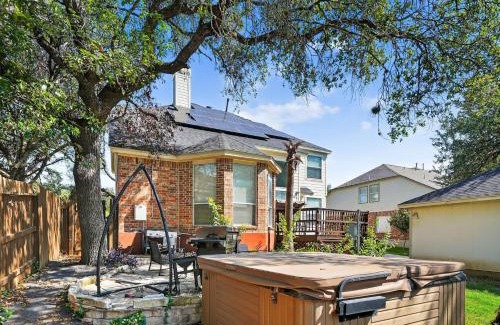 Stone Oak Casa | San Antonio Oasis Hot Tub & Pool Access home