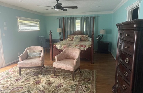 Brazoria Casa | San Bernard River House 4-BR, 3-B stunning river views, fishing pier, boat lift