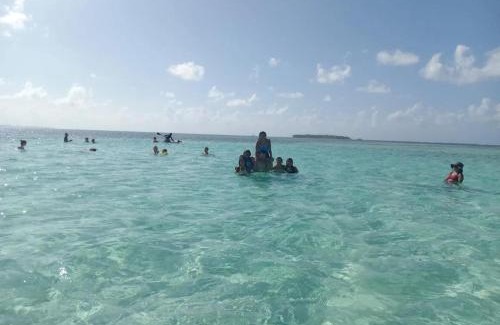 Carti Tupile Cabina | San Blas y Guna Yala Tours