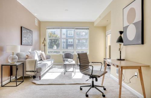 San Bruno Apartamento | San Bruno 2br w pool spa gym nr groceries SFO-1398