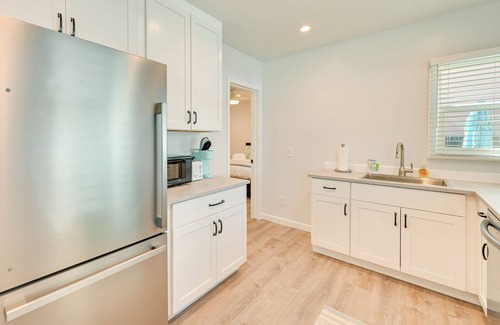 Roseville - Fleet Ridge Cabaña | San Diego Cottage w/ Private Patio: 2 Mi to Beach!