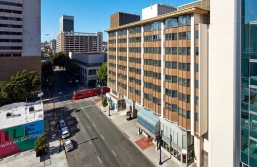 Civic Core Casa | San Diego Dream! Four Comfortable Units, Close to Downtown