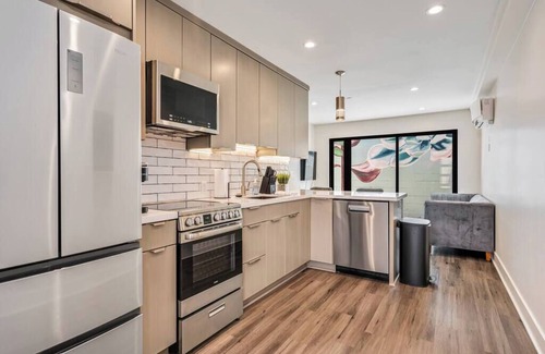 Point Loma Casa | San Diego! Sleeps 12! Walk to Restaurants! 3 decks