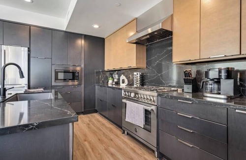 Point Loma Casa | San Diego! Sleeps 12! Walk to Restaurants! 3 decks