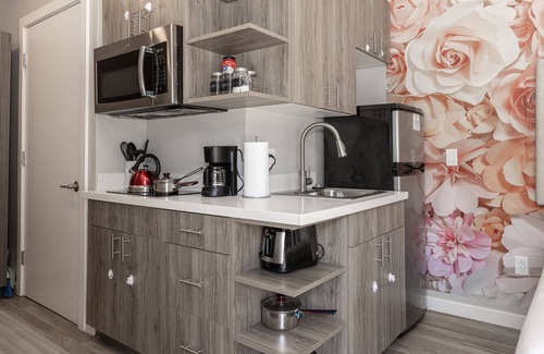 Old Town Casa | San Diego Staycation 🏠 WiFi + Cable TV - Discounts For Longer Stays