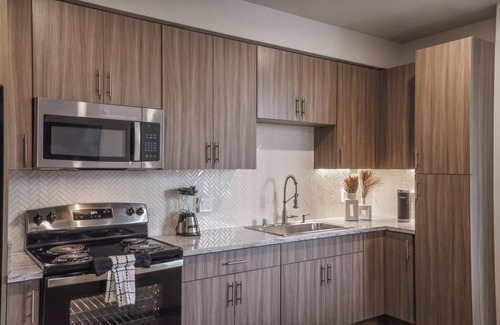 Stockton Apartamento | San Diego Stunner! Spacious 3-Bedroom, 2-Bath apartment in delightful with, AC..