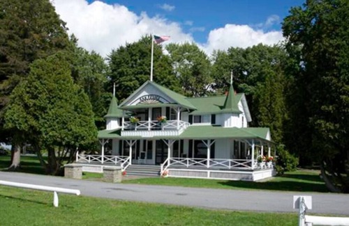 Valois Casa | San Felice, a historic villa on Seneca Lake