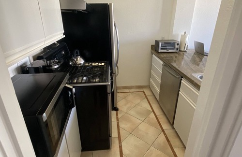Cow Hollow Condominio | San Francisco Condo with Golden Gate Bridge View. 30-day minimum.