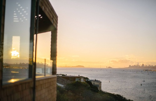 Strawberry Casa | San Francisco Marin Waterfront Architectural Stunner