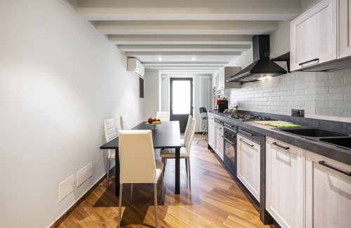San Lorenzo Apartamento | San Gallo Superior - Tres Habitaciones Piso, Capacidad 6