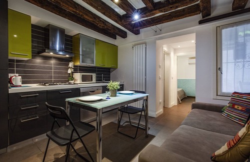 Santa Croce Apartamento | San Giacomo Apartment by Wonderful Italy
