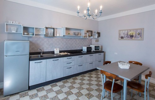 San Gimignano City Centre Apartamento | San Gimignano Town Garden - 8 pax