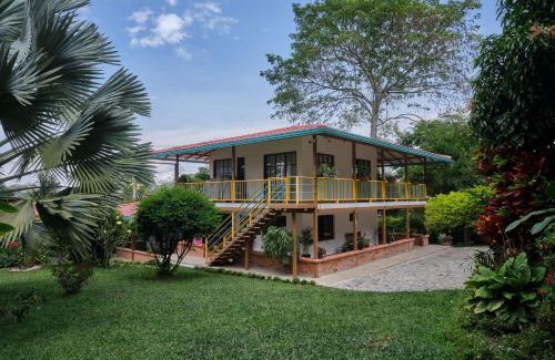 Calarca Cama Y Desayuno | San Jose Coffee farm