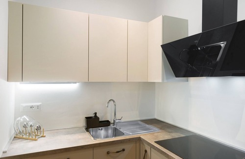 Giaveno Apartamento | San Lorenzo Apartment with Balcony and Air Conditioning