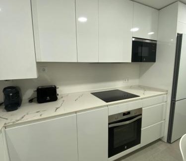 Leon Apartamento | San Mames Leon con Garaje incluido para coche mediano