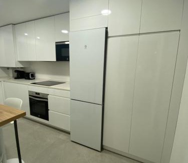 Leon Apartamento | San Mames Leon con Garaje incluido para coche mediano