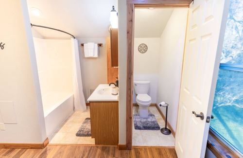 San Marcos Apartamento | San Marcos 1 bedroom guesthouse. Malls, restaurants, rivers, wedding venue