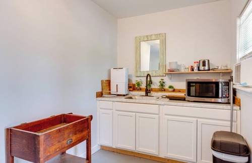 San Marcos Apartamento | San Marcos Apartment on 10 Acres ~ 6 Mi to TSU!