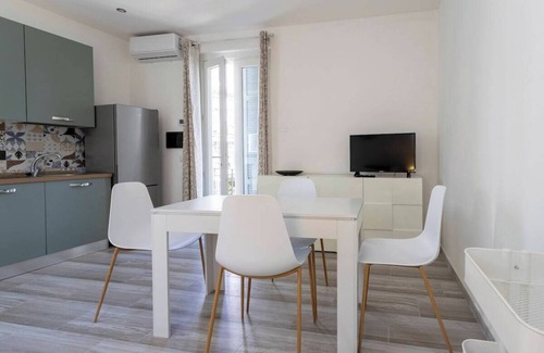 Novara Apartamento | San Martino Suite: Novara Central Apartment