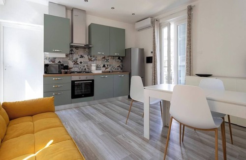 Novara Apartamento | San Martino Suite: Novara Central Apartment