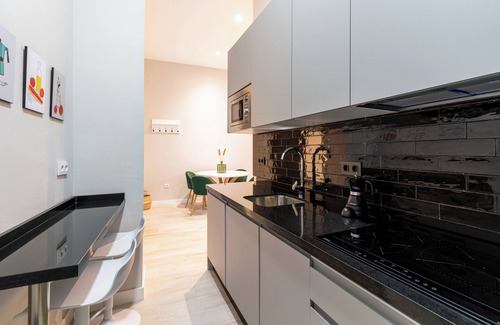 Feria Apartamento | San Quintin. 1 dormitorio, patio privado