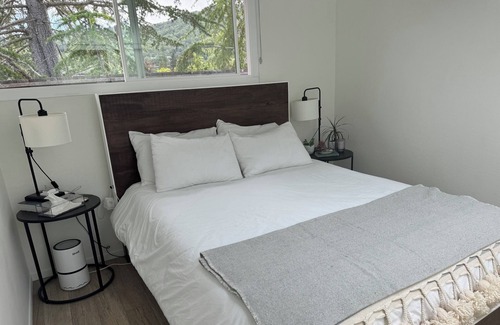 Lucas Valley-Marinwood Casa | San Rafael Eichler 4 Bedroom Home