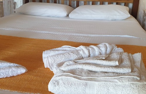 San Juan de Oriente Cabina | San Simian Lodge
