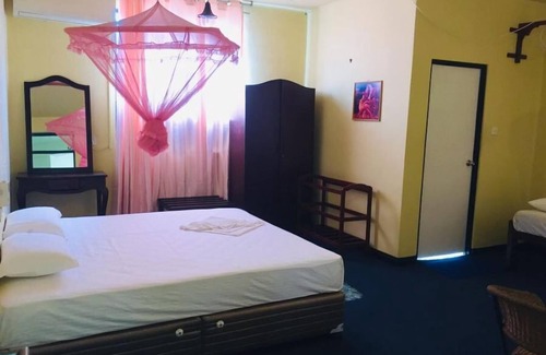 Kudapaduwa Casa | Sana's Beach Guesthouse and Restaurant