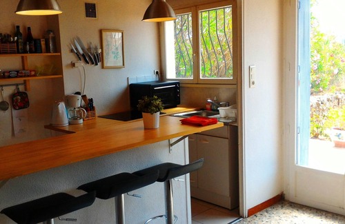 Sanary-sur-Mer Apartamento | SANARY S / Mer Bonito apartamento + terraza y jardín para 4 personas!