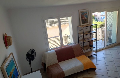 Sanary-sur-Mer Apartamento | Sanary sur mer Jolie Appartement Centre Sanary Calme Absolu Proche du Port