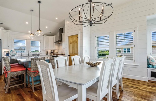 Duck Casa | Sanctuary -- Soundfront Beauty with Private Pier and beach 300 feet away!