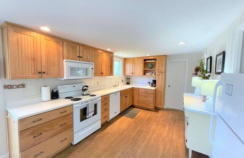 North Eastham Casa | Sand Bar-Dog Friendly on Cooks Brook Beach