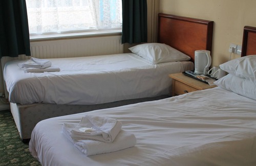 Weston-super-Mare Hotel | Sand Bay Holiday Village