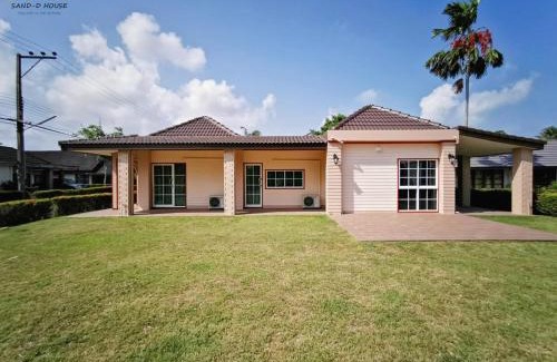 Kram Casa | Sand-D House Pool Villa B35 at Rock Garden Beach Resort Rayong