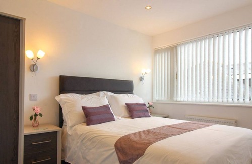 Holywell Cabaña | 1 bedroom accommodation in Holywell Bay