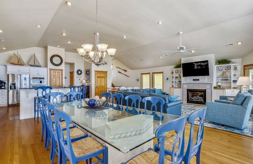 Nags Head Casa | Sand Pebbles: Oceanfront, Pool, Hot Tub, Rec Room