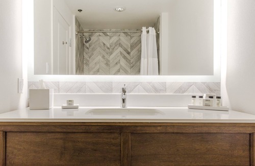 Downtown Hotel | Sandcastle Hotel on the Beach