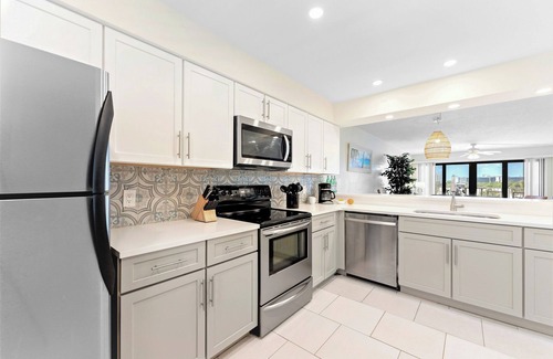 Cocoa Beach Condominio | Sandcastles by Happy Palm Stays