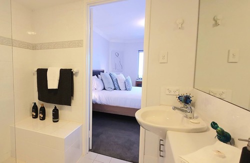Scarborough Apartamento | Sandcastles Luxury Retreat Apartment