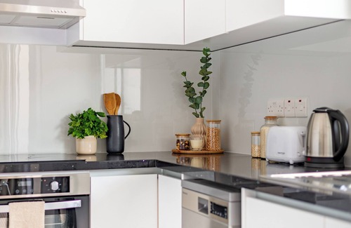 Limassol Apartamento | Sanders Cruise - Apartamento moderno de 2 habitaciones con balcón