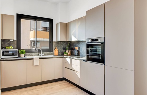 Limassol Apartamento | Sanders Crystal 1 - Delightful 2-bdr Apt With Shared Pool