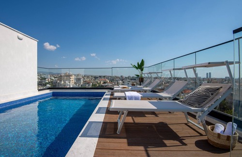 Limassol Apartamento | Sanders Crystal 1 Precious 3 Bdr Apt With Shared Pool