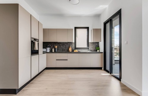 Limassol Apartamento | Sanders Crystal 2 - Apartamento encantador de 3 habitaciones con azotea compartida